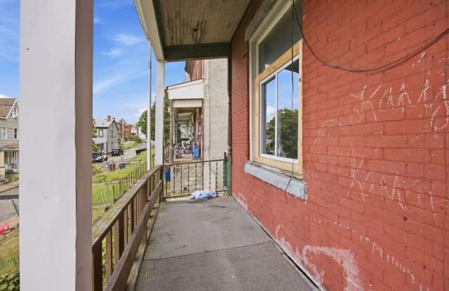 Well-maintained 3BR Home for Rent in Pittsburgh, Section 8 Considered!! Gallery 4