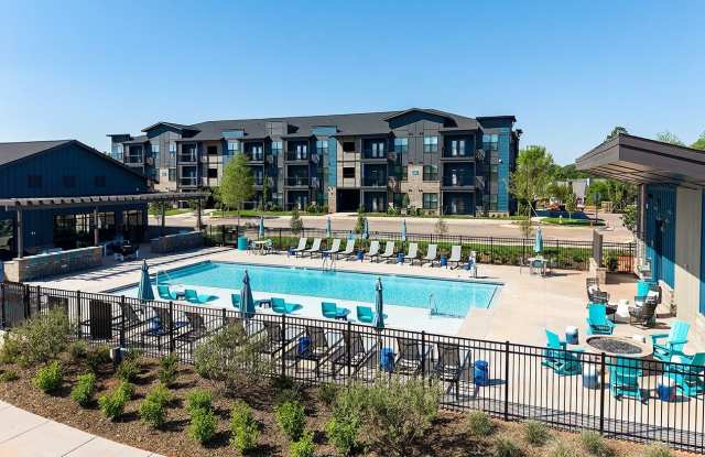 Cypress Point Luxury Apartments Gallery 2