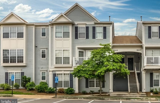 8205 CROSSBROOK COURT - 8205 Crossbrook Court, Laurel Hill, VA 22079