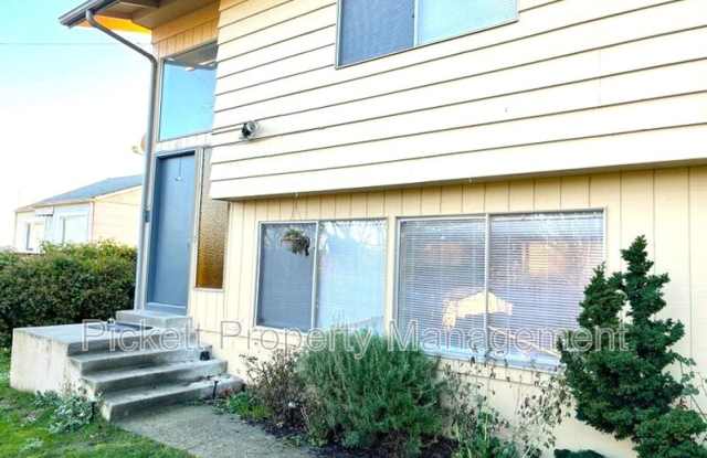 1615 Trenton Ave photos photos
