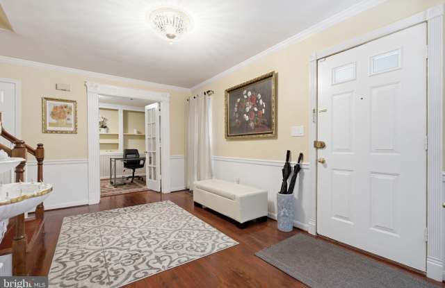 2132 CHERRY LEAF Lane Gallery 4
