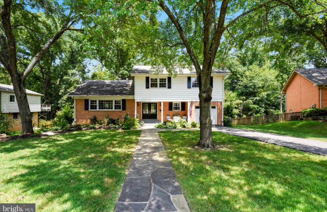 8313 BREWSTER DRIVE - 8313 Brewster Drive, Fort Hunt, VA 22308