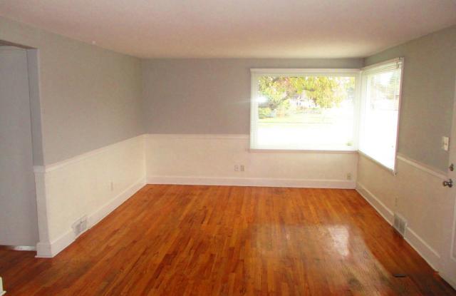 3 Bedrooms | 1 Bath | 1,000 sq ft | $2,295.00 per month | Available 11/13/26 Gallery 4