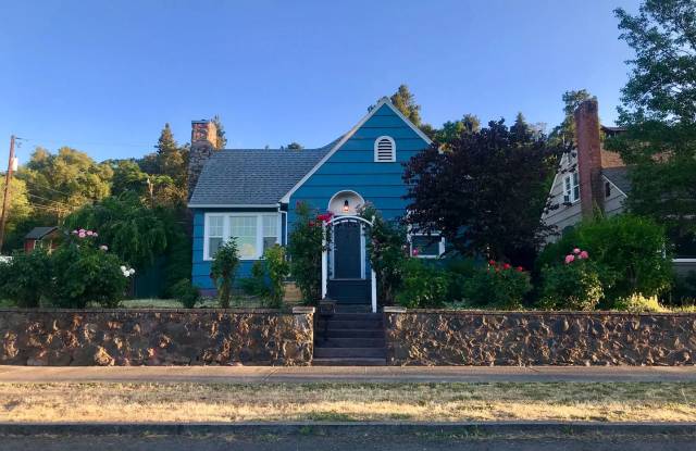 2 Bedroom Home For Rent The Dalles Gallery 1