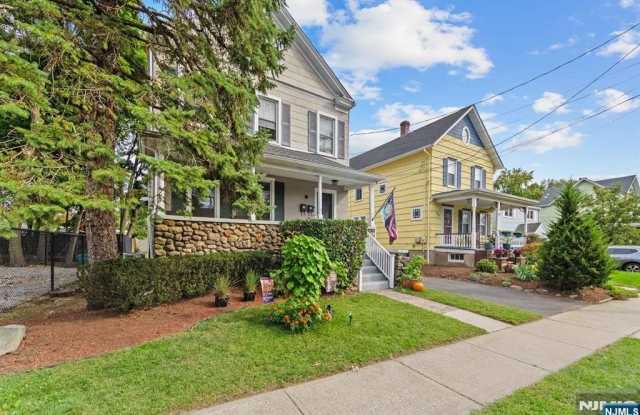 31 Wanamaker Avenue Gallery 4