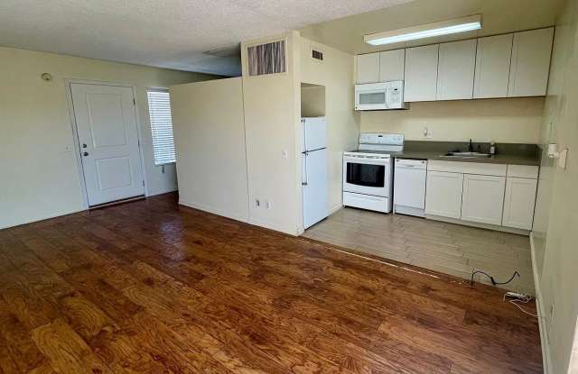 23515 Lyons Ave Unit S4 photos photos