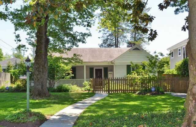 Sassy on Sangamore - 3 BED + 2 FB Av. Early July 2025 photos photos