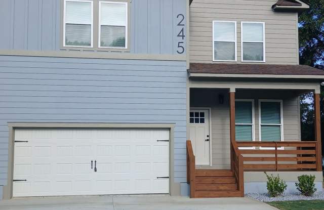 245 Lakeview Drive Gallery 1
