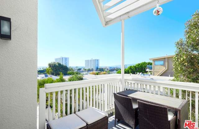 2913 3rd St - 2913 3rd Street, Santa Monica, CA 90405