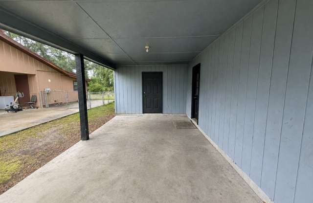 Beautiful 3BD/2B Home with Spacious Outdoor Living Gallery 3
