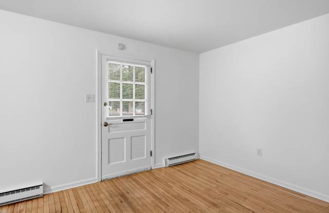 1126 Wayne Avenue Gallery 2
