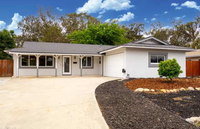 4 Bedroom Home In Sunny East Ventura! photos photos