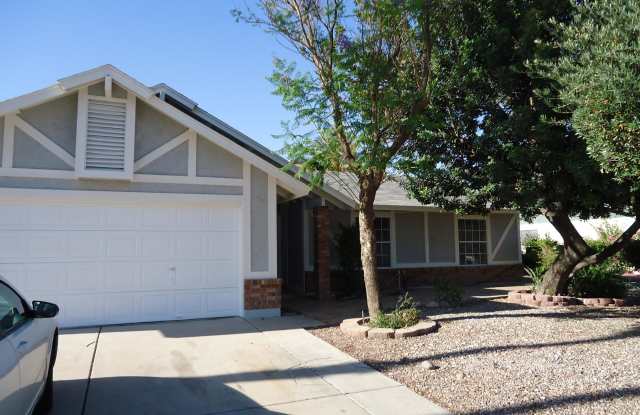 3944 E GROVE Avenue Gallery 2