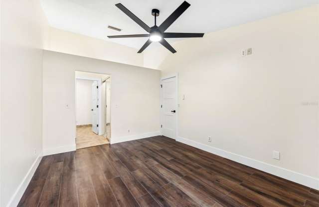16117 RAMBLING VINE DRIVE E Gallery 4