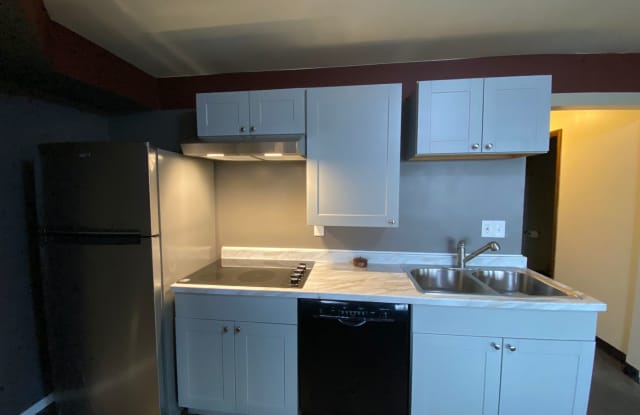 2 Bedroom 1 Bath in The Dalles with Columbia River views! Gallery 4