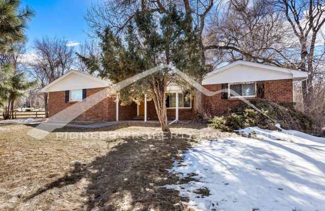 Charming Home with Big Backyard! Gallery 1