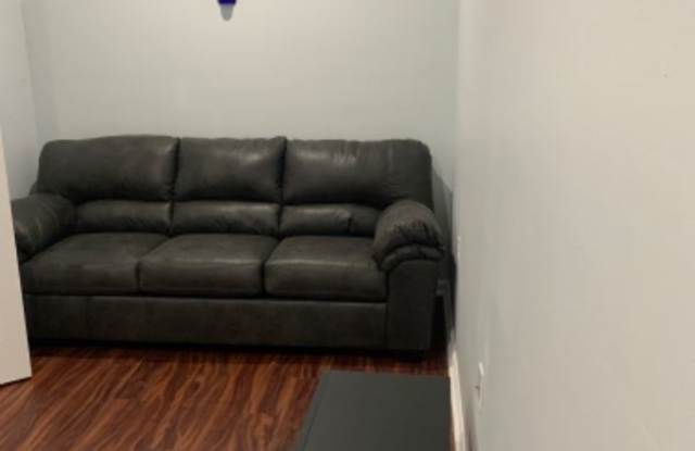 6433 Queens Court Trace Gallery 4