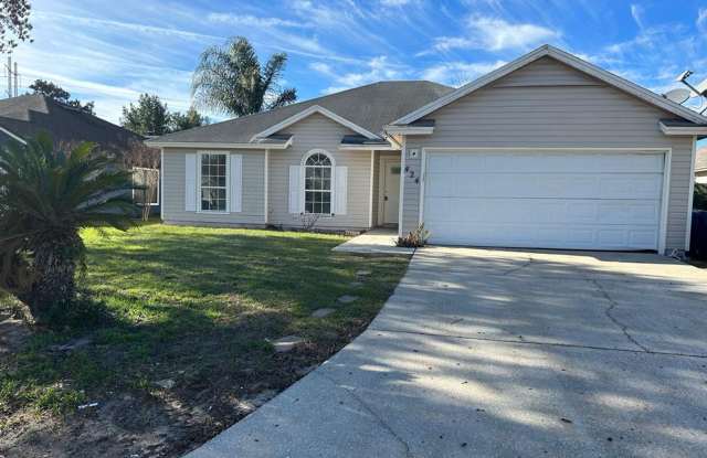 3-bedroom, 2-bathroom single-family home is situated in a quiet area at The Landing at Cross Creek photos photos