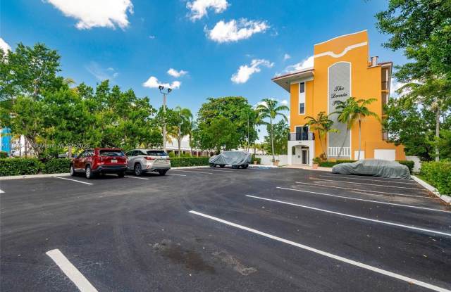 555 E Dania Beach Blvd photos photos