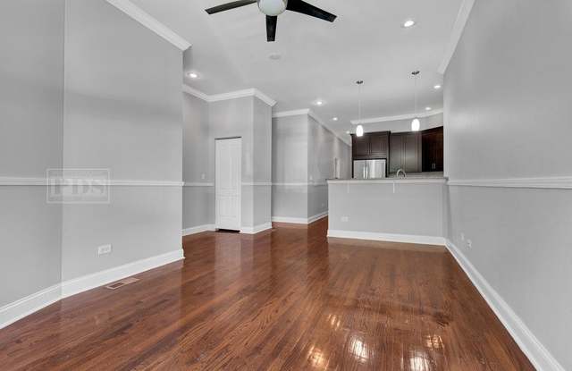 1319 North Maplewood Avenue Gallery 3