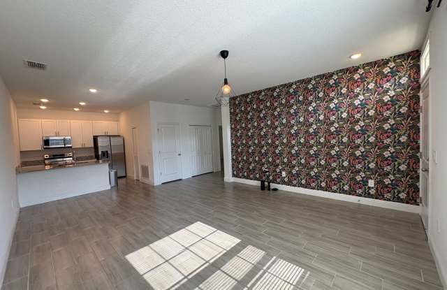 Charming 2BR/2BA Home in Poinciana – Modern Comfort, Spacious Living & Move-In Ready! Gallery 4