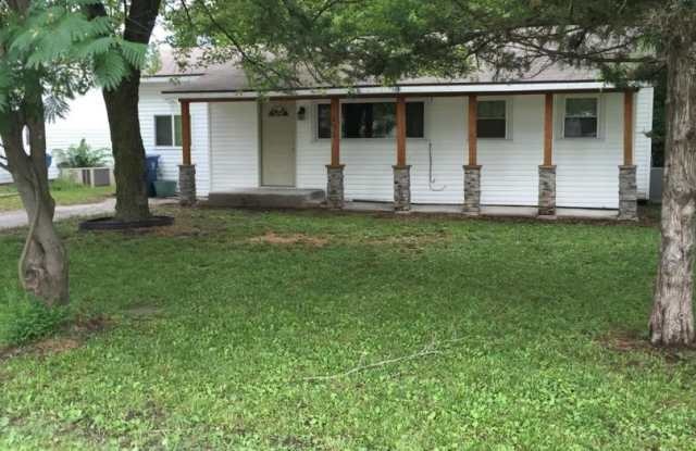 3 BD & 1 BA Home in Duenweg Gallery 1