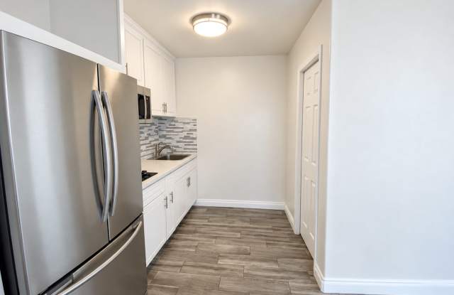 3722 Bancroft Drive - Studio Gallery 2