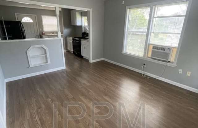 317 Oklahoma St Gallery 4