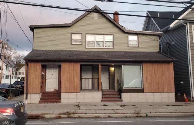 530 Ringwood Ave.  Apt. 1A - 530 Ringwood Avenue, Wanaque, NJ 07465