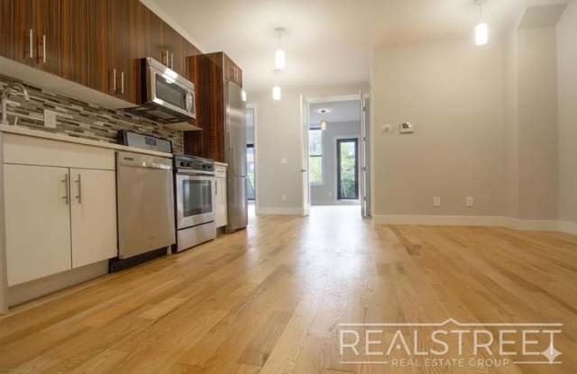 1044 Putnam Avenue photos photos