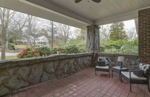2027-2028 PRE LEASE! Stunning 3 Bedroom, 2 Bath with a Study - Walking Distance to Five Points - Available July 2027! Gallery 4