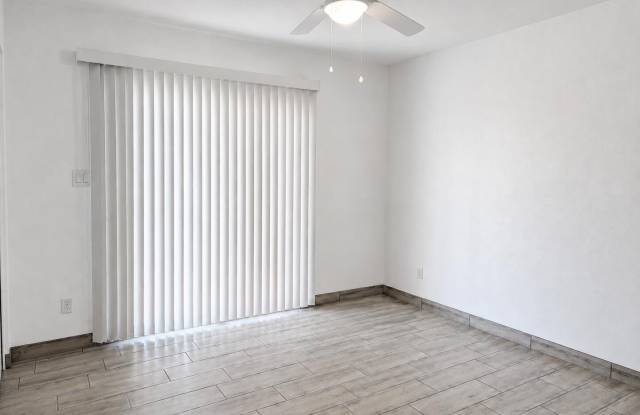 623 S OLIVE Street Gallery 2