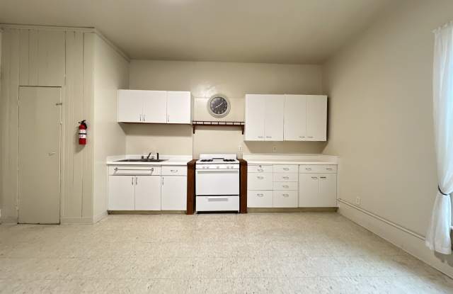 1397 Washington Street - C Gallery 4