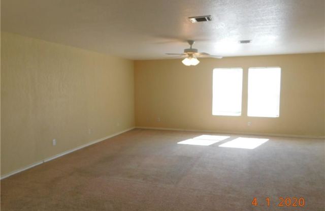 671 NW Crossing Drive Gallery 2