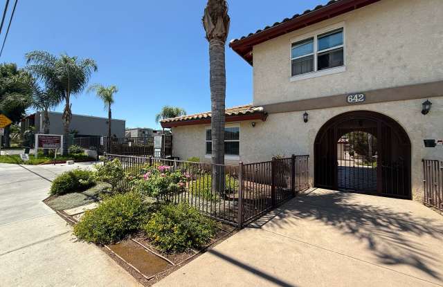 642 S Mollison Ave photos photos