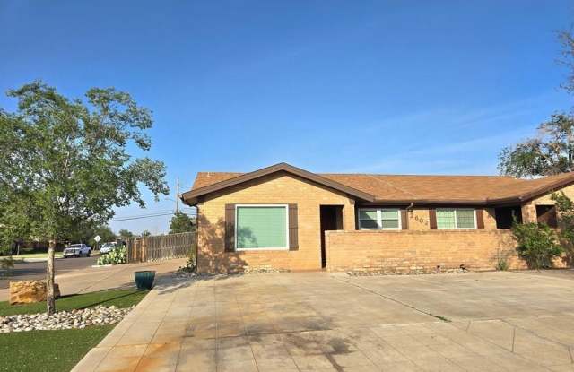 2602 N Pecos St photos photos