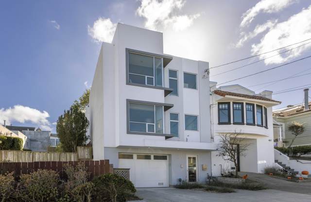423 Moraga Street Gallery 1