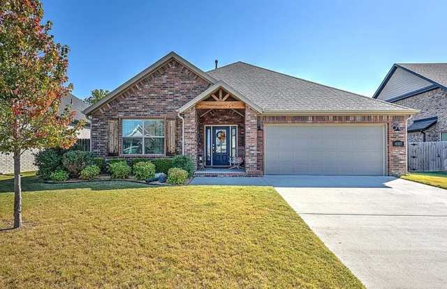 Great location! 3 Bedroom 2 bath Cornerstone Ridge! - 4307 Southwest Layton Road, Bentonville, AR 72713
