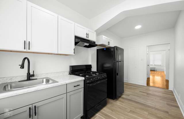 1704 W 77th St photos photos