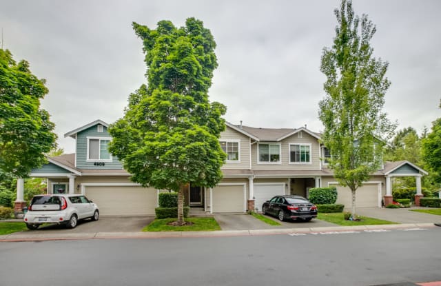 4909 Lake Ave S - 4909 Lake Avenue South, Renton, WA 98055