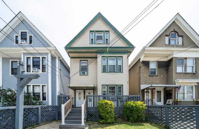 60 RANDOLPH AVE photos photos