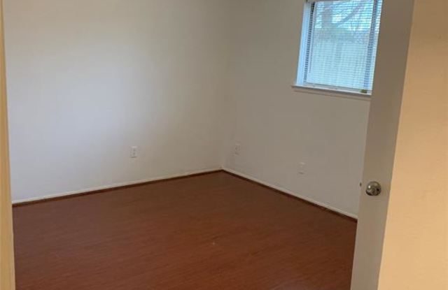 16326 Villaret Drive Gallery 3