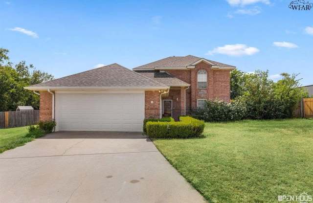 5 WORTHINGTON COURT - 5 Worthington Court, Wichita Falls, TX 76306