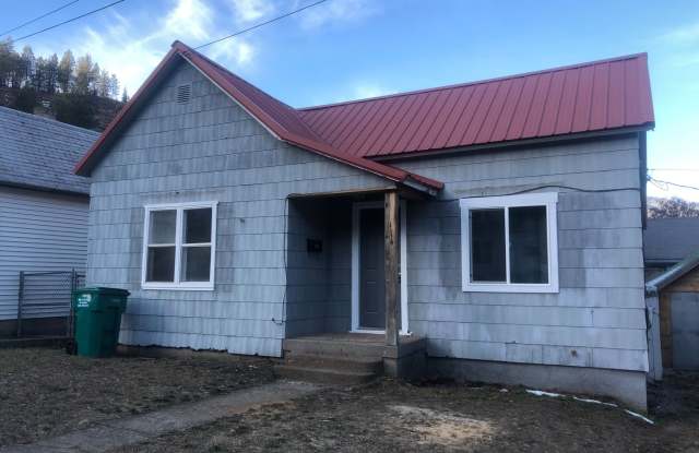 2 bedroom 1 bath house located in Kellogg, Idaho - 114 Silver Street, Kellogg, ID 83837