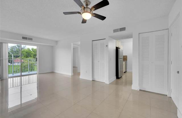 8260 SW 210th St photos photos