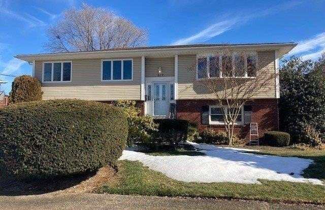 619 N Dyre Avenue photos photos