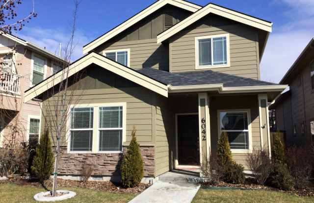 Boise, 3Bd/2.5Bth/2Car, 1743Sqft, Greenbriar Commons Subdivision photos photos