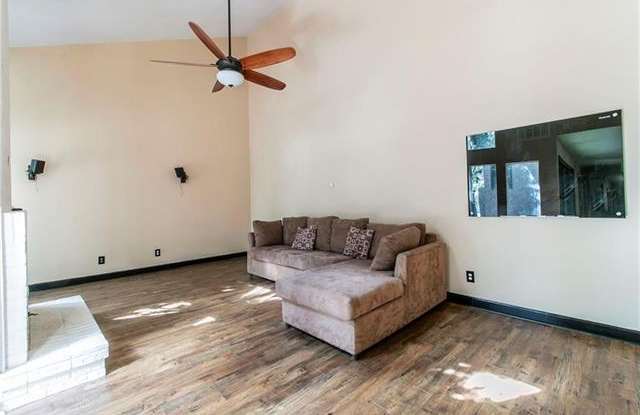 8821 Merion CIR Gallery 2