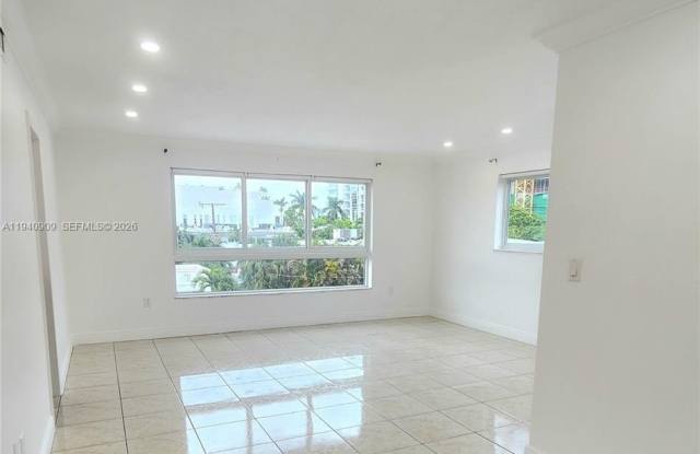 1020 94th St photos photos