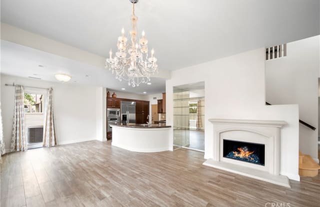 215 Scarlet - 215 Scarlet, Irvine, CA 92603